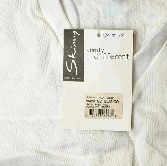 Vintage Skiny Basic Now #73420 V neck double ribbed tshirt undershirt NWT - Picture 6 of 6